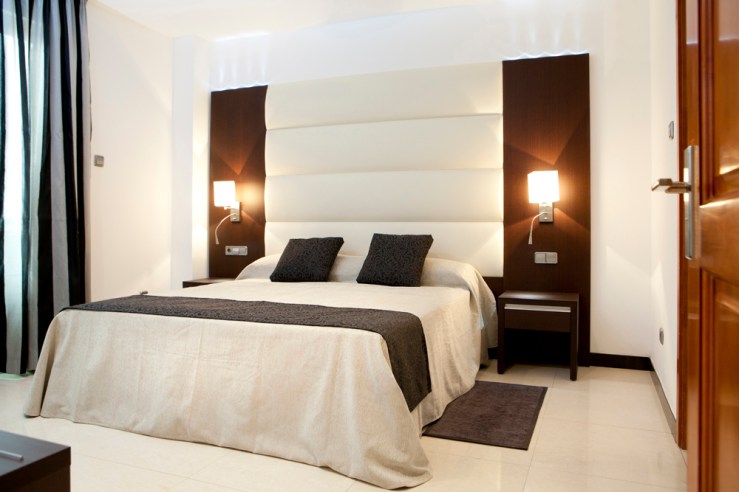 hotel en bata nueva guinea decorado por gm proyecto